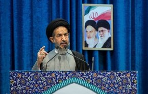 خطيب جمعة طهران: الأمة الإسلامية تواجه اختبارا كبيرا بالدفاع عن المستضعفين
