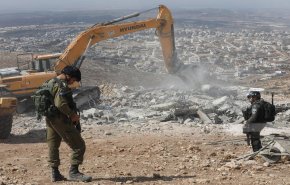 الاحتلال يهدم منطقة في شمال غرب القدس

