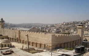 وزير فلسطيني يحذر من حفريات إسرائيلية بالمسجد الإبراهيمي في الخليل