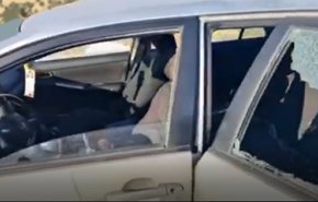 شاهد..إطلاق نار يستهدف مركبة إسرائيلية قرب نابلس
