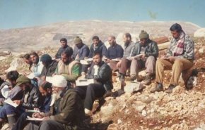 حماس تدعو لوحدة الشعب الفلسطيني والتمسك بالمقاومة 