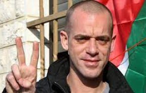 كيان الاحتلال يُرحِّل رسميا المحامي الفلسطيني صلاح الحموري إلى فرنسا