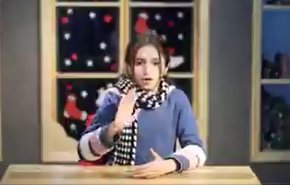 طفلة فلسطينية تُلقم أحد المطبّعين المتصهـينين حجرًا!