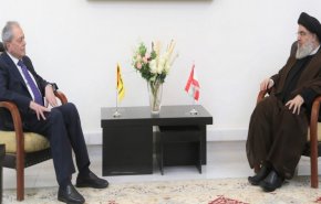 السيد نصرالله يستقبل السفير السوري بلبنان في لقاء وداعي