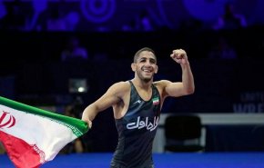 الفيلا يختار رحمن عموزاد كأفضل مصارع شاب لعام 2022 +فيديو