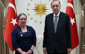 أردوغان يتسلم أوراق اعتماد سفيرة الكيان الإسرائيلي

