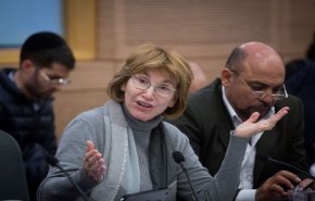 سفيرة 