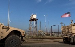 عدة صواريخ تستهدف القاعدة الأميركية في حقل العمر النفطي السوري
