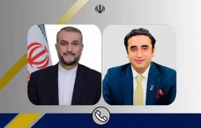مباحثات هاتفية بين وزيري خارجية إيران وباكستان