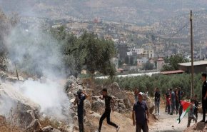 إصـــــابة خطيرة لشاب فلسطيني خلال مواجهات في مخيم الدهيشة