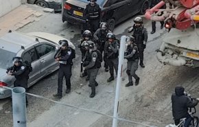 بالصور.. اندلاع مواجهات عقب اقتحام الاحتلال لمخيم شعفاط بالقدس