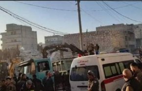 سوريا.. انهيار مبنى سكني في مدينة حلب 