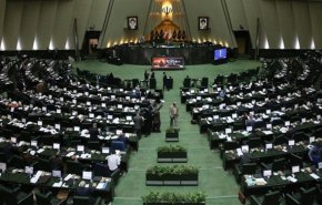 نواب الشعب في البرلمان الايراني دانوا الاساءة للقرآن الكريم بالسويد