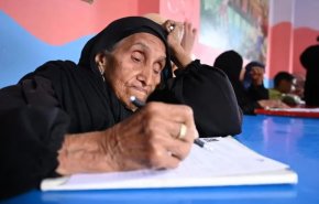 بعقدها التاسع.. مسنة مصرية تحقق حلم العمر
