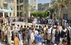 الحديدة.. وقفات استنكارا لحرق نسخ من القرآن الكريم في السويد وهولندا