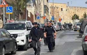 الاحتلال يعتقل والدي وشقيق محمد عليوات ببلدة سلوان بالقدس المحتلة
