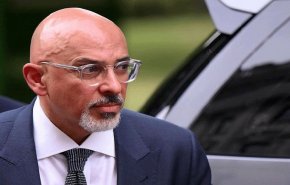 عزل رئيس حزب المحافظين في بريطانيا..لماذا؟!
