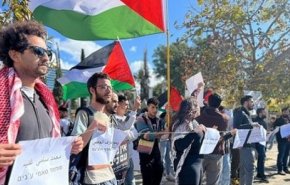 شاهد.. طلاب عرب بجامعة 'تل أبيب' يحتجون على اعتداءات الاحتلال على الفلسطينيين
