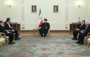 رئيسي وأميرعبداللهيان يستقبلان سفراء أجانب جدد