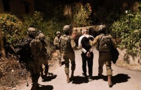 اعتقالات واسعة في مناطق متفرقة بالضفة المحتلة