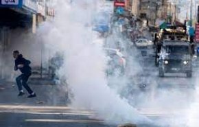 الاحتلال يقتحم عدة بلدات بالقدس ويشتبك مع الفلسطينيين