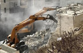 اصابة 30 مقدسيًّا خلال تصديهم لهدم الاحتلال منازل في جبل المكبر