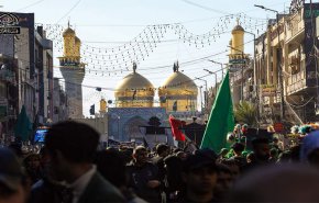 شاهد بالصور.. حشود غفيرة تحيي ذكرى استشهاد الامام موسى بن جعفر (ع) في الكاظمية