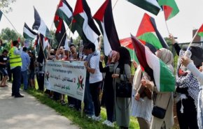 وقفة غضب في رام الله رفضًا لقمة العقبة ومشاركة السلطة الفلسطينية فيها