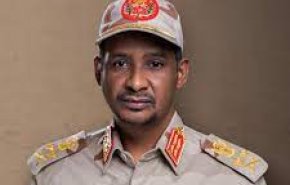 'حميدتي' يطالب بتسليم السلطة للشعب السوداني 