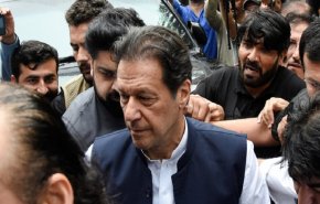 شرطة باكستان بصدد إعتقال 'عمران خان' اليوم وتحذيرات لمن يعرقل الأمر