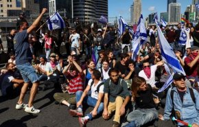 فلسطين المحتلة...إغلاق طرق احتجاجا على الإصلاحات القضائية