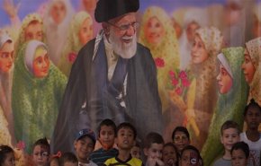 قراءة نشيد 'سلام یامهدي (عج)' باللغة الإسبانية في فنزويلا