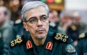 اللواء باقري: ثورتنا الإسلامية هي نتاج جهاد التشيع وأفكار الإمام الخميني(ره)