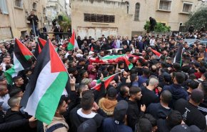 جماهير غفيرة تشارك في تشييع الشهيد المقاوم أمير أبو خديجة بطولكرم
