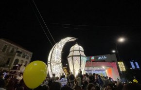 رام الله تضيء فانوس رمضان بحضور شعبي واسع