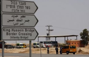 بعد هذه الخطوة.. الاحتلال يشل حركة مسافرين الضفة 
