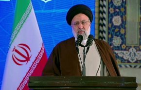 رئيسي : يوم الجمهورية الاسلامية يجسد ارادة الشعب في تكريس السيادة الدينية 