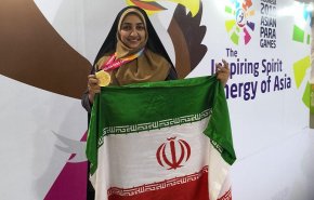 بطلة ايرانية تهدي ذهبيتها للشعب الأندونيسي لمناصرته القضية الفلسطينية