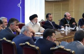 رئيس الجمهورية يجتمع بمجموعة من المنتجين ورواد الاعمال
