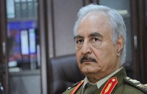 'حفتر' ينقل عتاداً عسكرياً إلى الكفرة قرب الحدود مع السودان