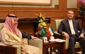 مكالمة هاتفية بين وزير الخارجية السعودي ونظيره الإيراني... هذا ما بحثاه