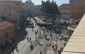 شاهد..إصابة 8 مستوطنين بعملية دهس فدائية بالقدس واستشهاد المنفذ