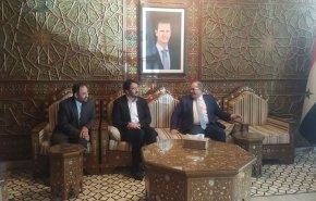 مراسلنا: وزير الطرق الإيراني يصل مطار دمشق+صور