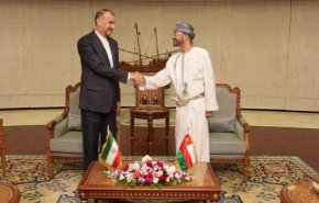 أميرعبداللهيان يلتقي وزير الخارجية العماني في مسقط