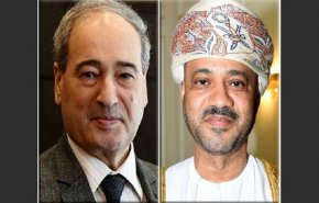 فيصل المقداد يبحث مع نظيره العماني استمرار تطوير العلاقات الثنائية بين البلدين
