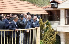 وزير الخارجية الإيراني على بعد أمتار من فلسطين المحتلة: ندعم المقاومة 