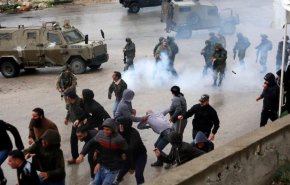 فيديو.. إصابة عشرات الفلسطينيين باعتداء الاحتلال على مظاهرات تنديد باغتيال خضر عدنان