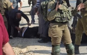 قوات الاحتلال تطلق النار على شاب فلسطيني بزعم تنفيذ عملية دهس