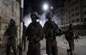 قوات الاحتلال تشن حملة اعتقالات بالضفة والقدس


