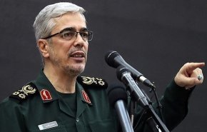 اللواء باقري: العالم سيشهد قطبين رئيسيين